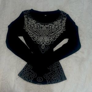 Vintage long sleeved black with design shirt